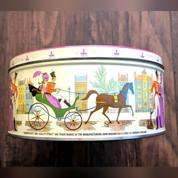 Vintage McIntosh Quality Street Chocolates & Toffees Tin - Picture 4 of 6